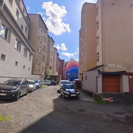 V Centru * Karlovy Vary